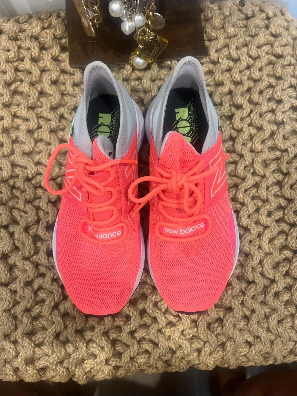New Balance Wmns Fresh Foam Roav Guava Aluminum Size 7